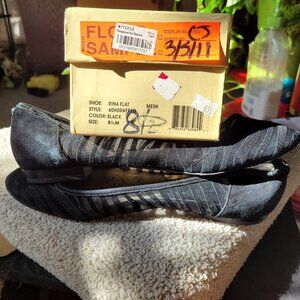 MICHAEL KORS FLAT SHOES size 8.5